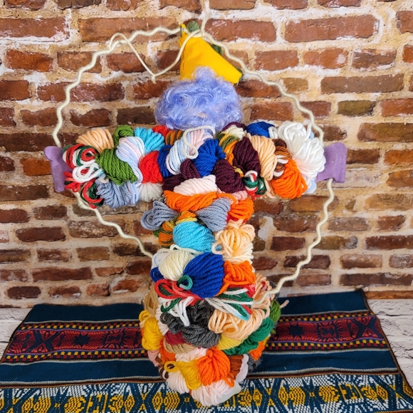 VINTAGE 60s 70s Large Hand Made Crochet Yarn Hanging Trapeze Circus Clown - Picture 6 of 7